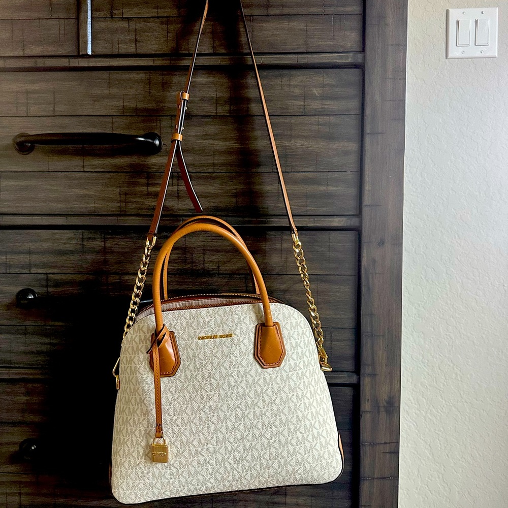 Micheal Kors multi wear bag